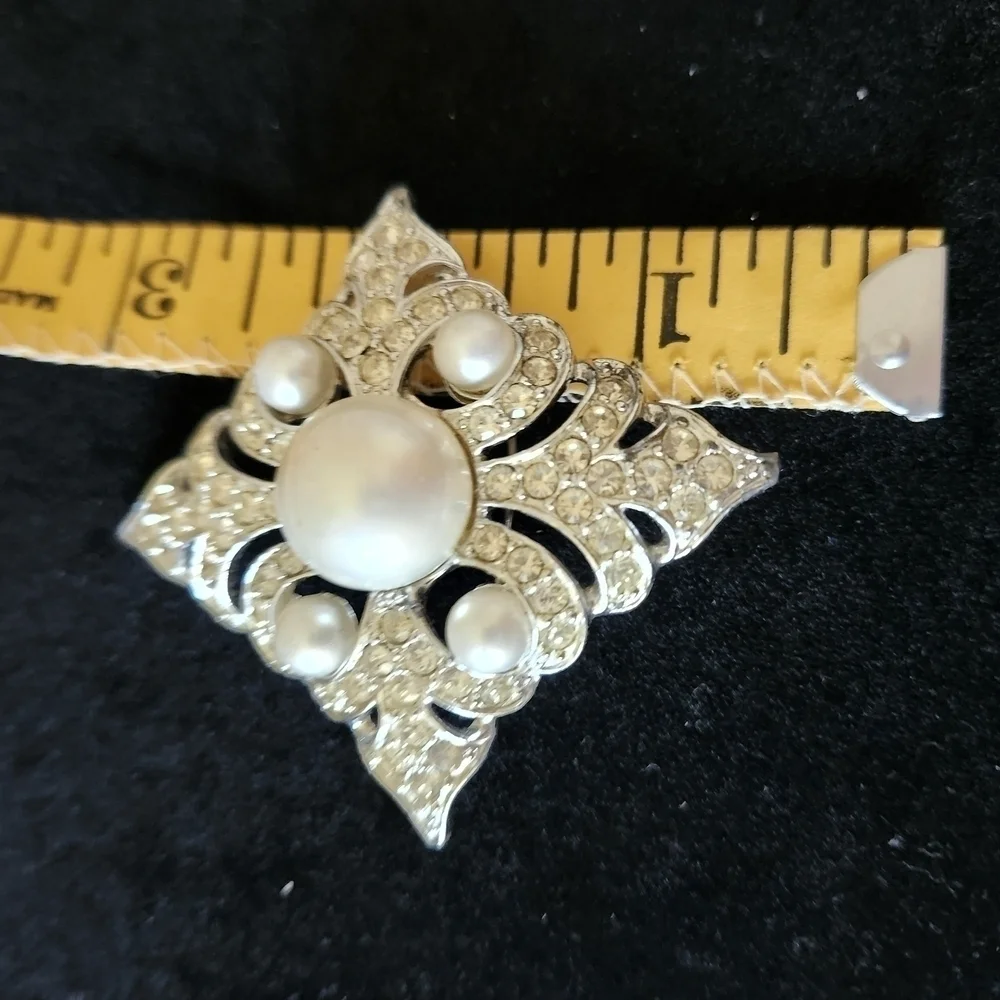 Elegant Silver and Faux Pearl Brooch